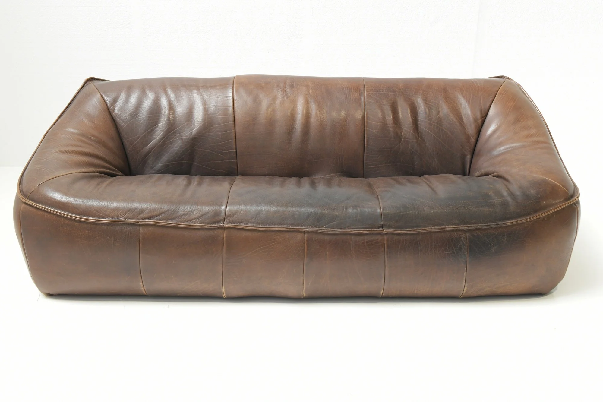 Ringo leather sofa by Gerard Van Den Berg for Montis by AERA-LAB